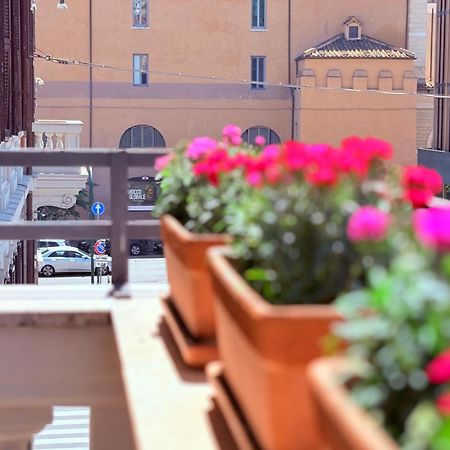 ローマ 900 Piazza Del Popolo Bed & Breakfast エクステリア 写真