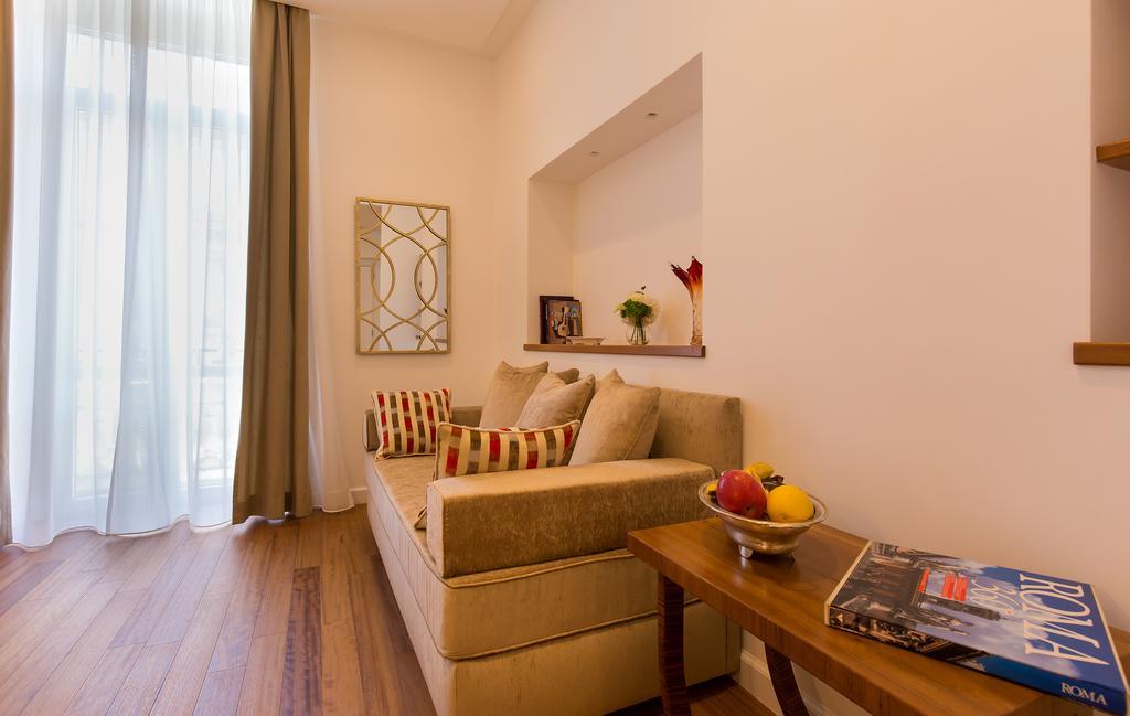 ローマ 900 Piazza Del Popolo Bed & Breakfast エクステリア 写真