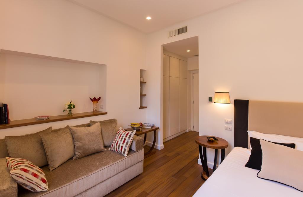ローマ 900 Piazza Del Popolo Bed & Breakfast エクステリア 写真