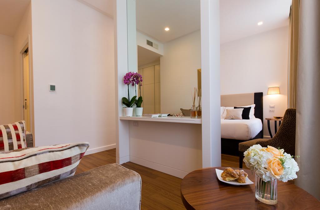 ローマ 900 Piazza Del Popolo Bed & Breakfast エクステリア 写真
