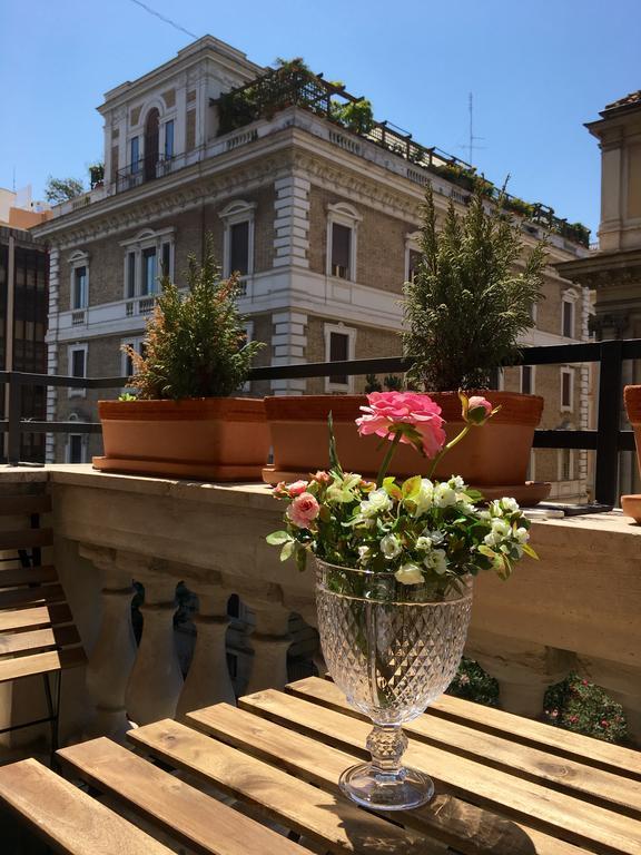 ローマ 900 Piazza Del Popolo Bed & Breakfast エクステリア 写真