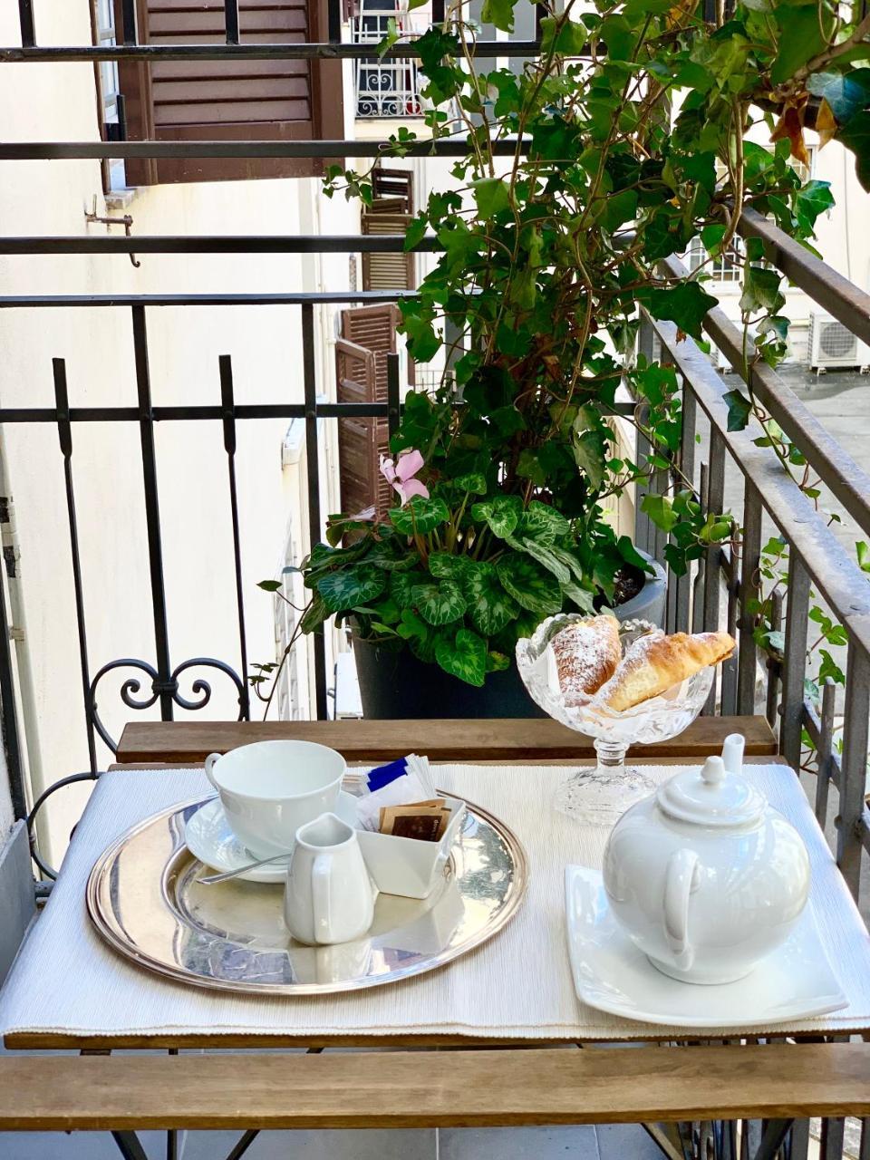 ローマ 900 Piazza Del Popolo Bed & Breakfast エクステリア 写真